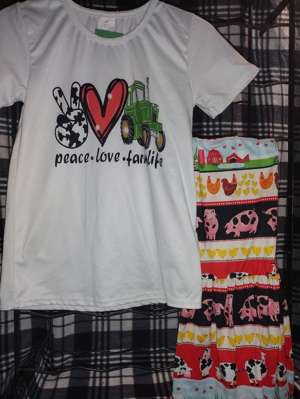 Kids White 'Peace Love Farm Life' Sz 10/12 Bell Bottom Set